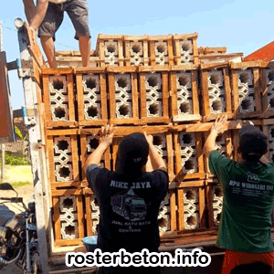 Rumah Menggunakan Roster